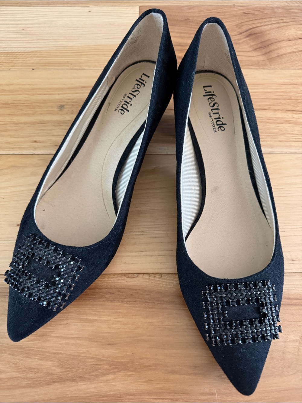 Life Stride Black Pointed Toe Jeweled Buckle Flats